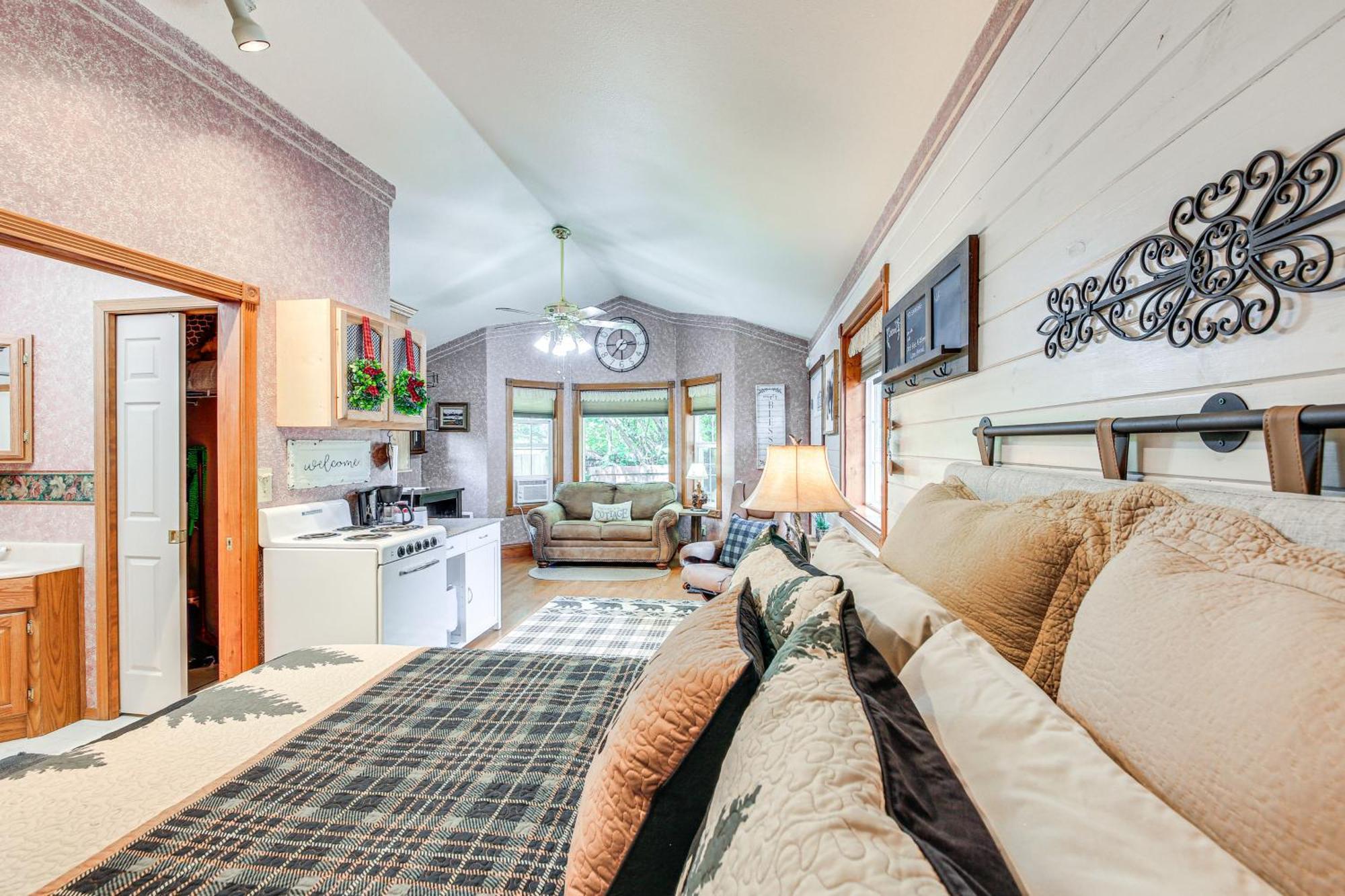 Homey Pet-Friendly Libby Cottage With Yard By Creek! White Haven 외부 사진